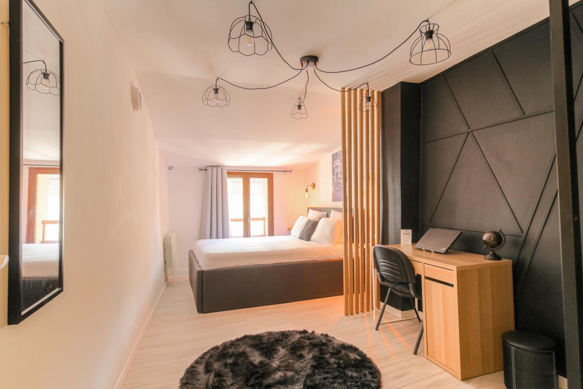 La Suite Neuvilloise Neuville-sur-Saône Exterior foto